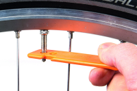 SKS Pneuhebel Set à 3 Stk. SV-Schlüssel und AV-Druckablass inklusive orange